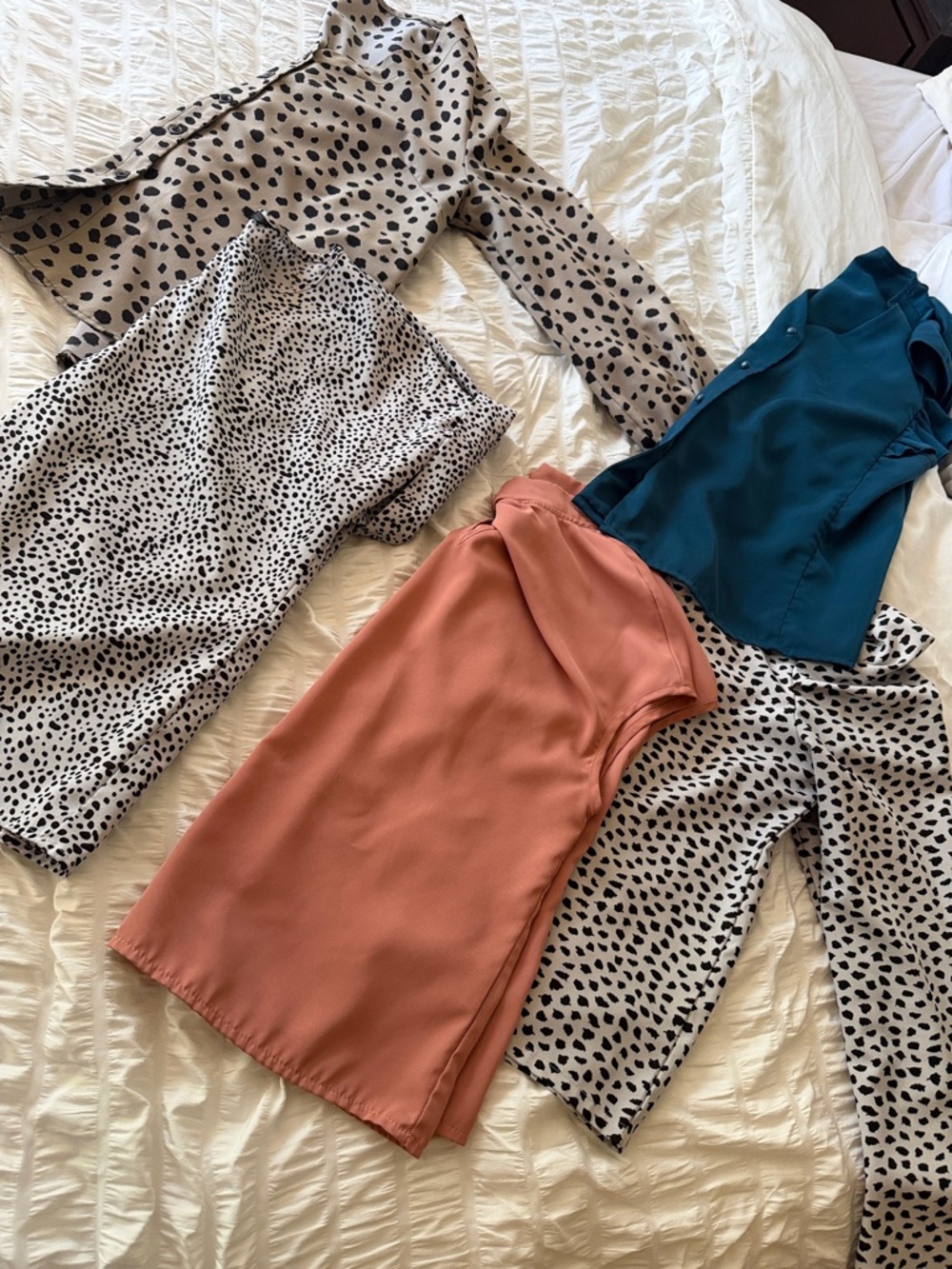 Women's Blouses .